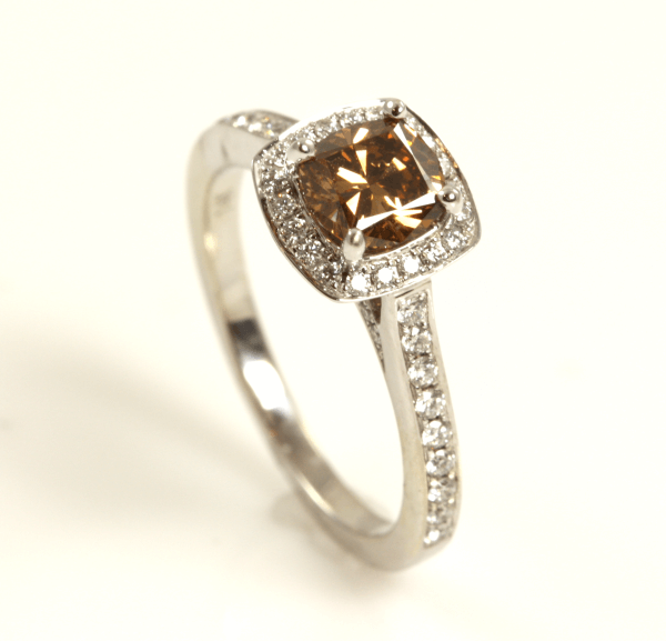 Brown Diamond Eng Ring